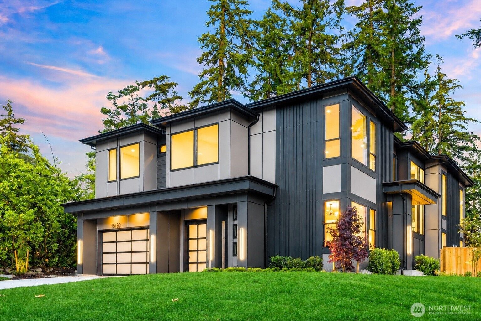 Property Photo: 15103 SE 41st Place WA 98006