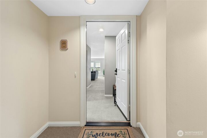 Property Photo: 4081 224th Lane SE 306 WA 98029