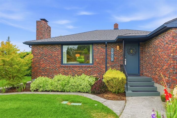 Property Photo: 3919 N 12th Street WA 98406
