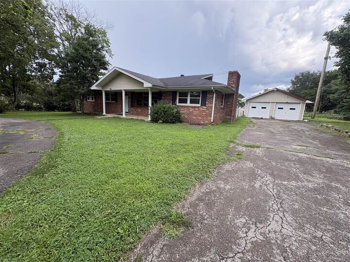 Property Photo: 642 Willoughby Lane KY 42101