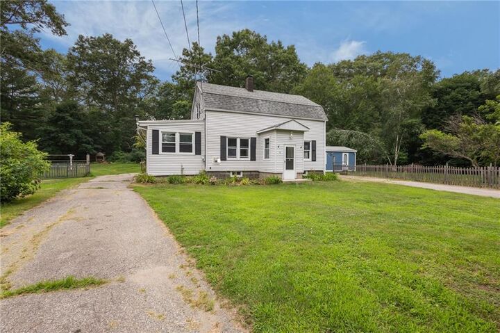 Property Photo:  10 Ellis Road  RI 02852 