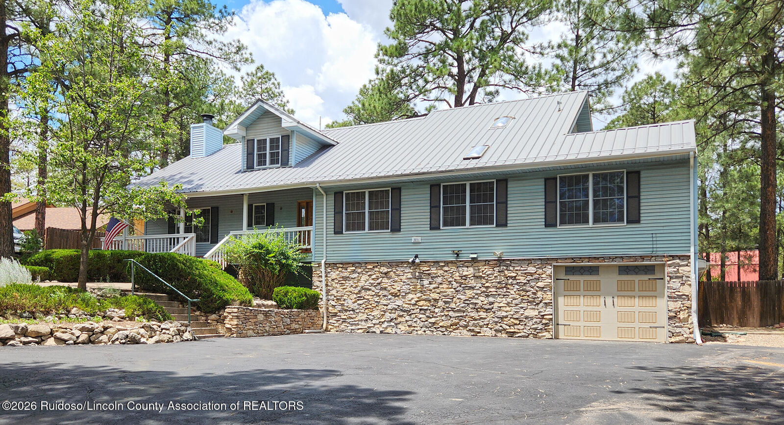 Property Photo:  1011 Hull Road  NM 88345 