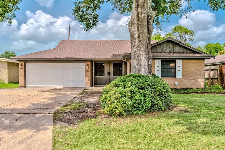 Property Photo: 408 N 36th TX 77627-0000