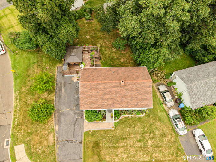 Property Photo:  87 New Hampshire Drive  CT 06052 
