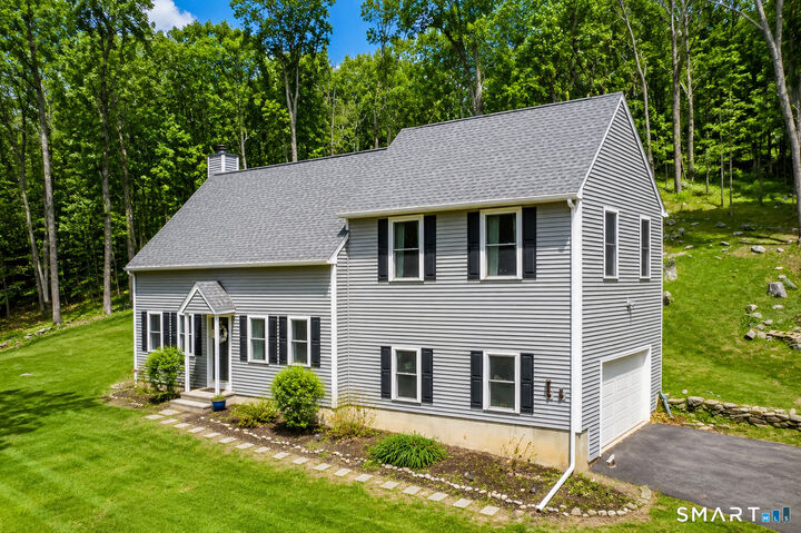 Property Photo:  245 Chestnut Hill Road  CT 06419 