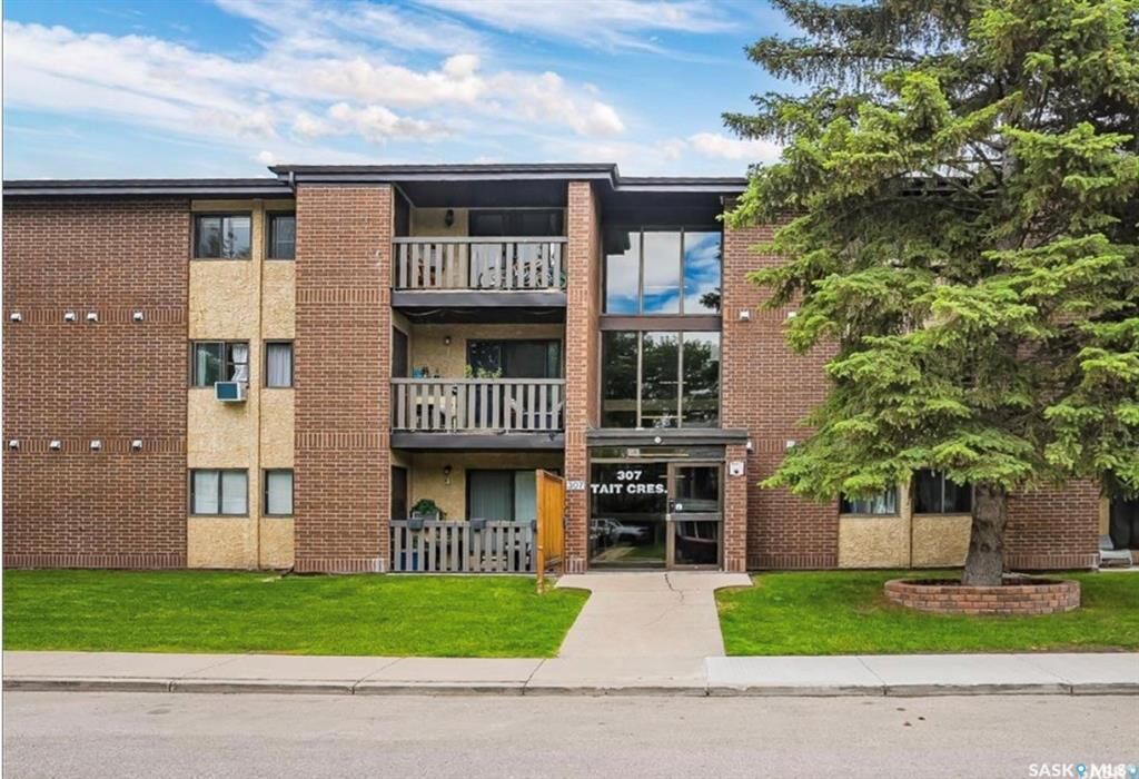 Property Photo: 307 Tait Crescent 104 SK S7H 5L6