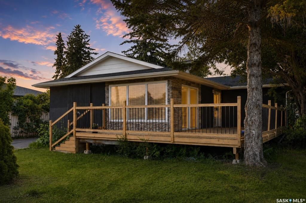 Property Photo: 1308 Preston Avenue S SK S7H 2V4