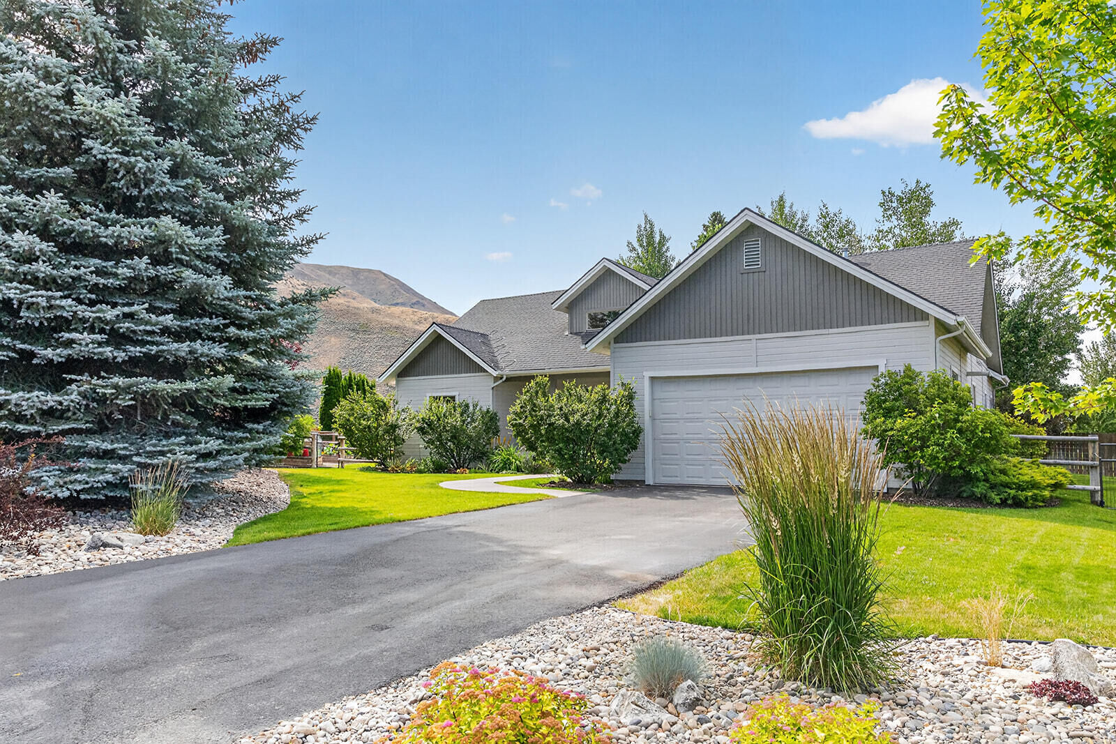 Property Photo: 561 Chestnut Loop ID 83313