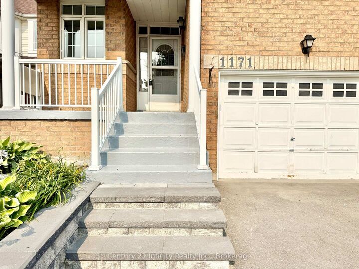 Property Photo:  1171 Springbank Drive  ON L1K 2M9 