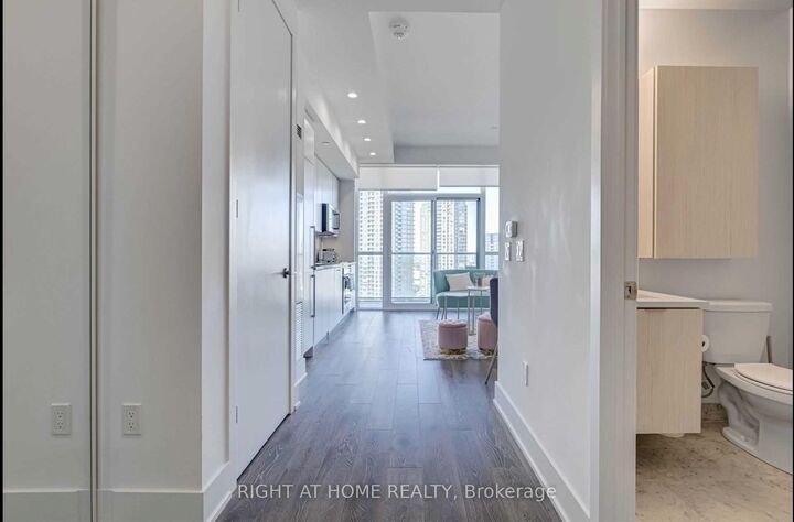 Property Photo: 38 Iannuzzi Street Uph02 ON M5V 0S2