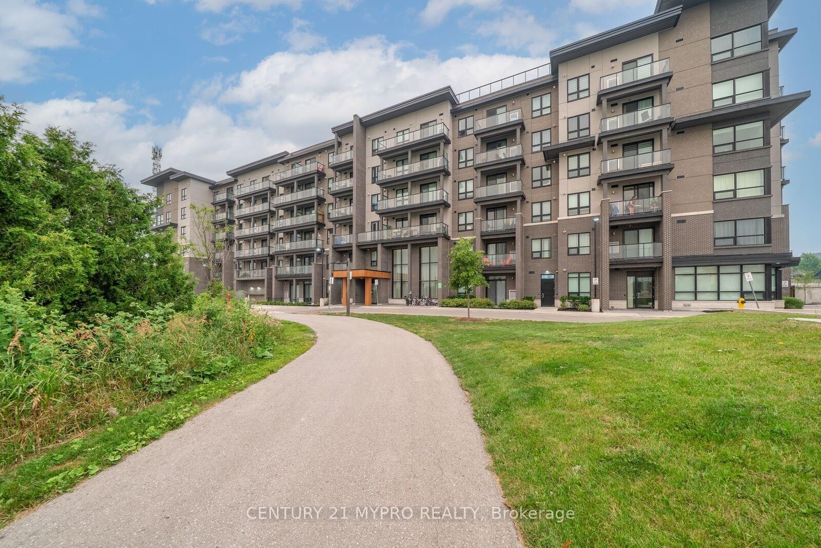 Property Photo: 9700 Ninth Line 515 ON L6B 1R7