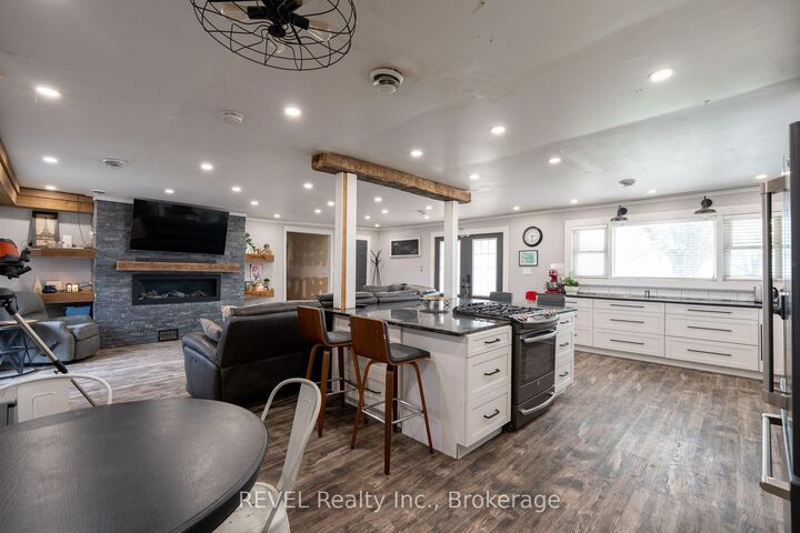 Property Photo: 10830 3 Highway ON L3K 5V4