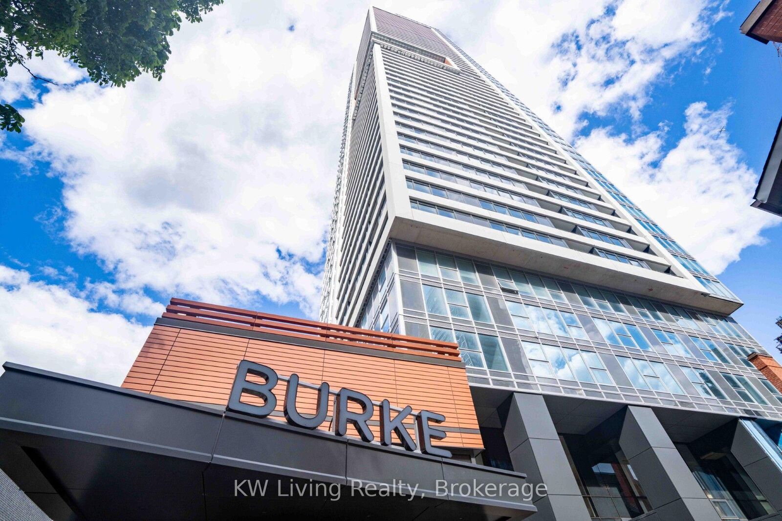 Property Photo: 609 Sherbourne Street 3609 ON M4X 0A4