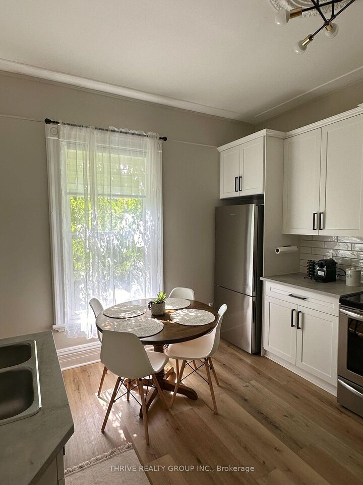 Property Photo: 369 Maitland Street Upper ON N6B 2Y9