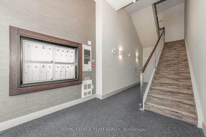 Property Photo: 190 Boundstone Way 104 ON K2T 0M9
