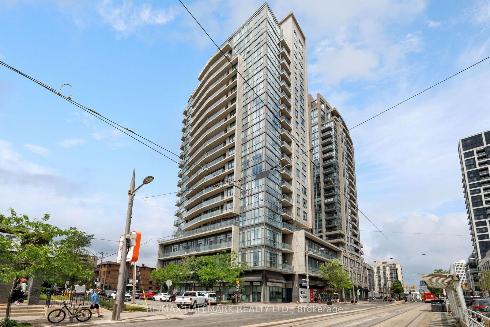 Property Photo: 530 St Clair Avenue W 1401 ON M6C 0A2