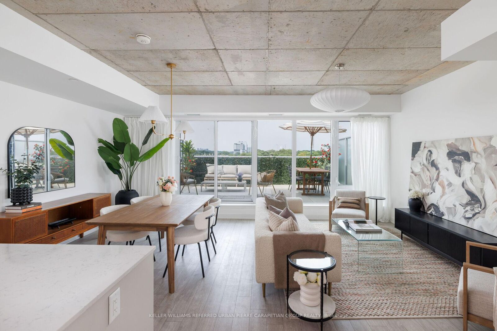 Property Photo: 665 Queen Street E 502 ON M4M 1G4