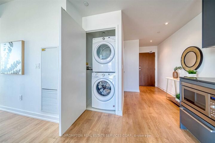 Property Photo: 115 McMahon Drive 3610 ON M2K 0E3