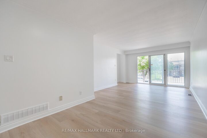 Property Photo: 243 Apache Trail Upper ON M2H 2W3