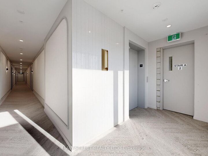 Property Photo: 49 Charles Street 204 ON L3Y 3V7
