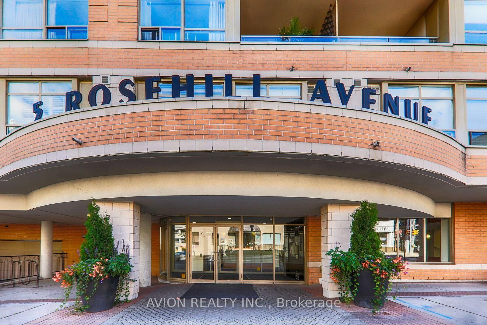 Property Photo: 5 Rosehill Avenue 515 ON M4T 3A6