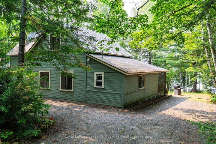 Property Photo: 1507 Old Hwy 117 Road ON P0B 1A0