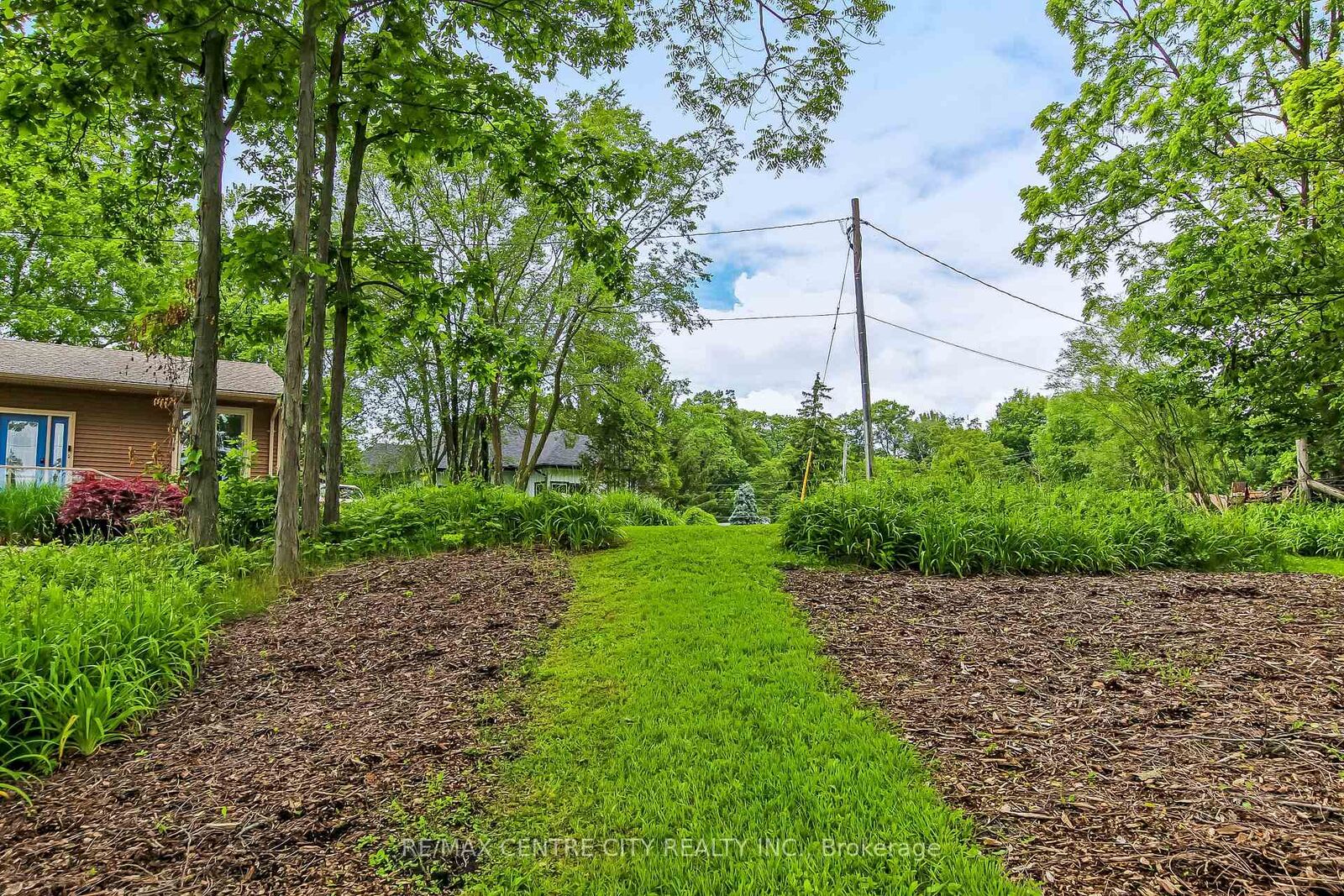 Property Photo: 136 Brayside Street ON N5L 1A2