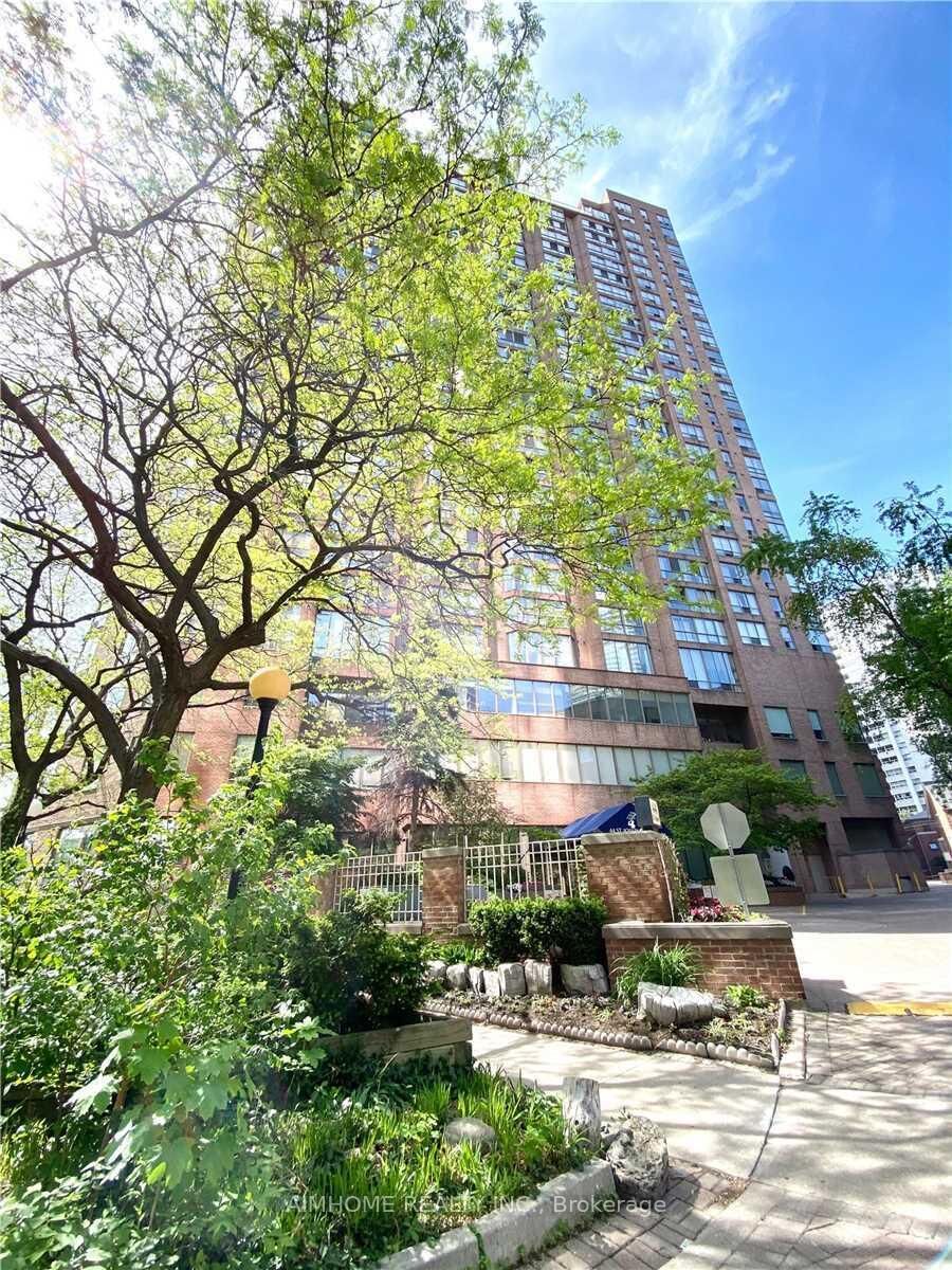 Property Photo: 44 St Joseph Street 2416 ON M4Y 2W4