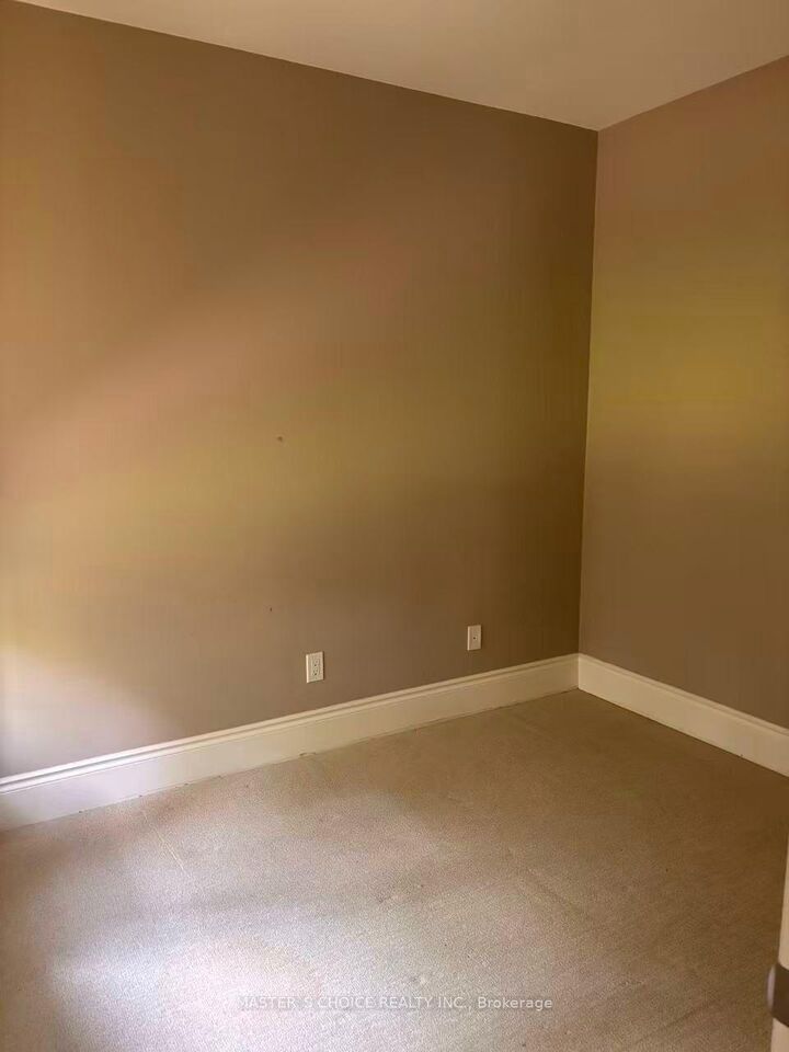 Property Photo: 21 Leona Drive ON M2N 4V3