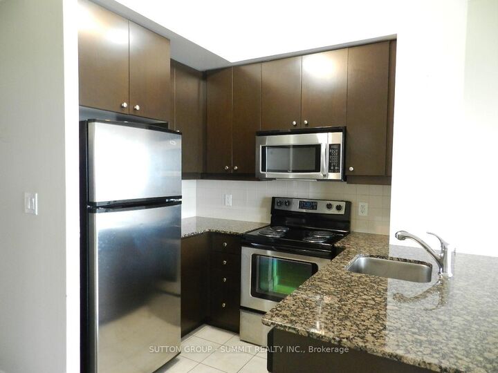 Property Photo: 60 Absolute Avenue 2601 ON L4Z 0A9