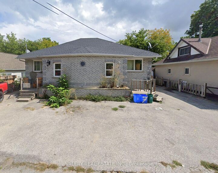 9 Ravenswood Drive — photo 1