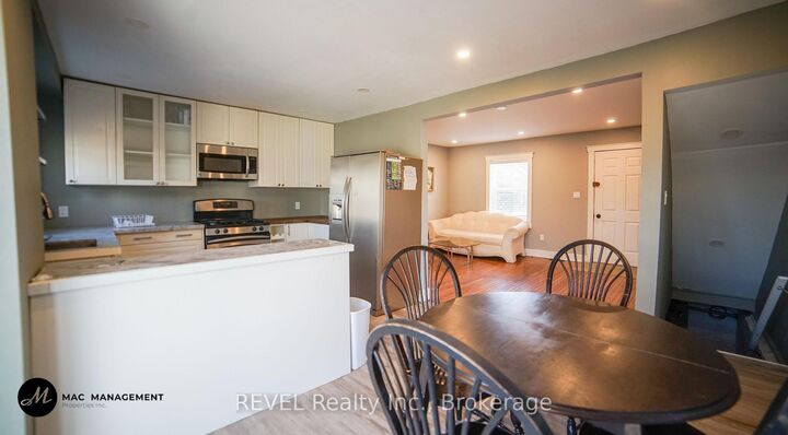 Property Photo: 32 Edmund Street ON L2R 2G2
