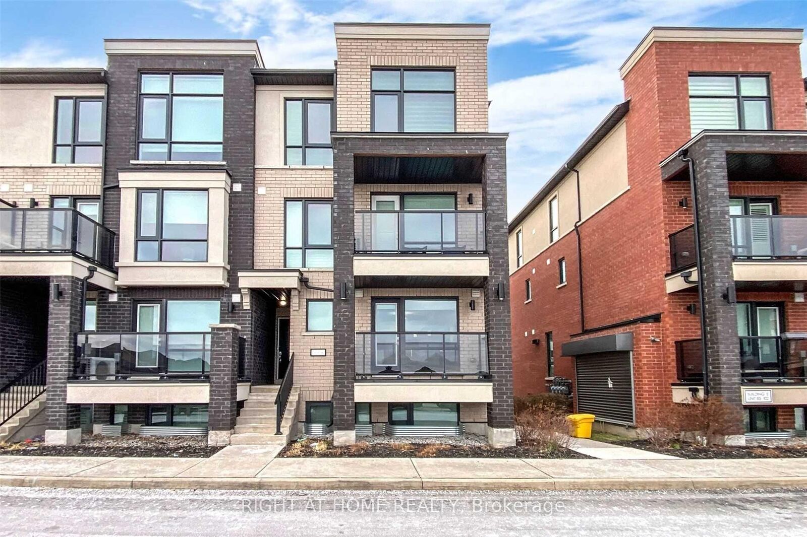 Property Photo:  100 Dufay Road 82  ON L7A 4S3 