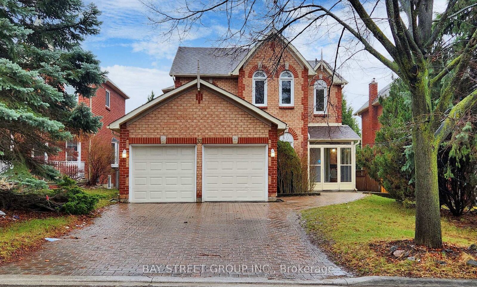 Property Photo: 31 Cavalry Trail ON L3R 9H3