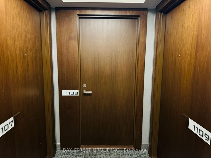 Property Photo: 255 Village Green Square 1108 ON M1S 0L3