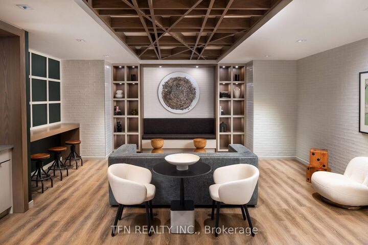 Property Photo: 327 King Street W 4505 ON M5A 0Y5