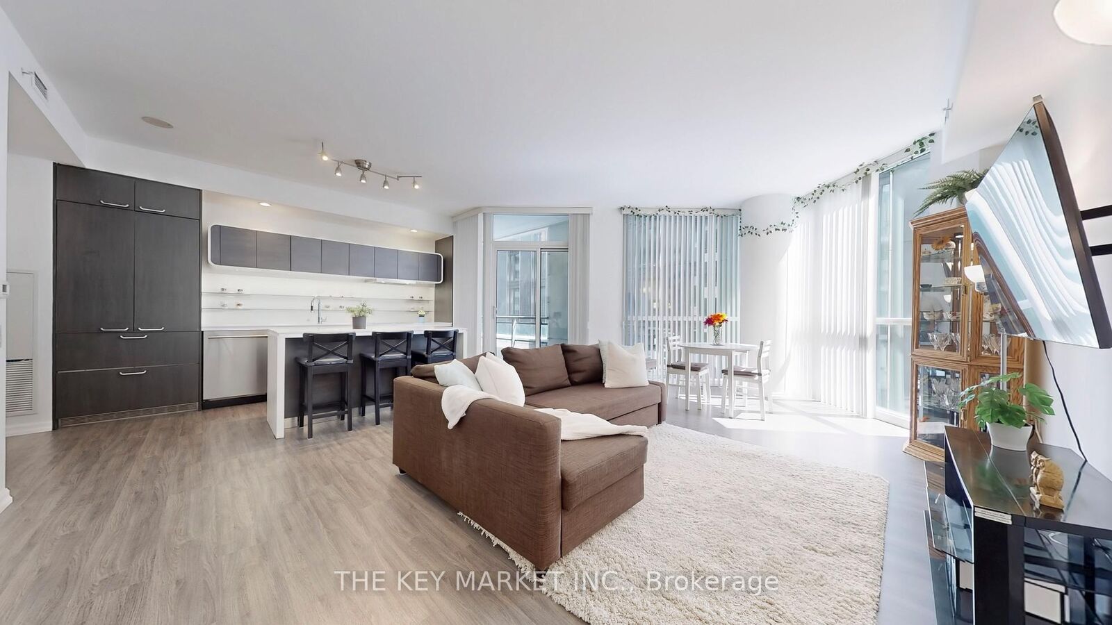Property Photo: 45 Charles Street E 511 ON M4Y 0B8