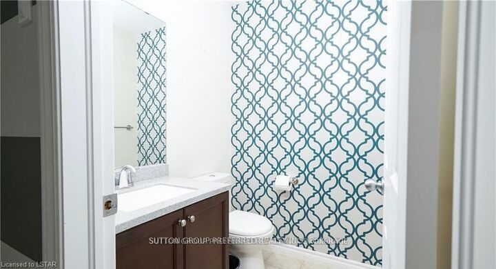 Property Photo: 1708 Mickleborough Drive ON N6G 5R7