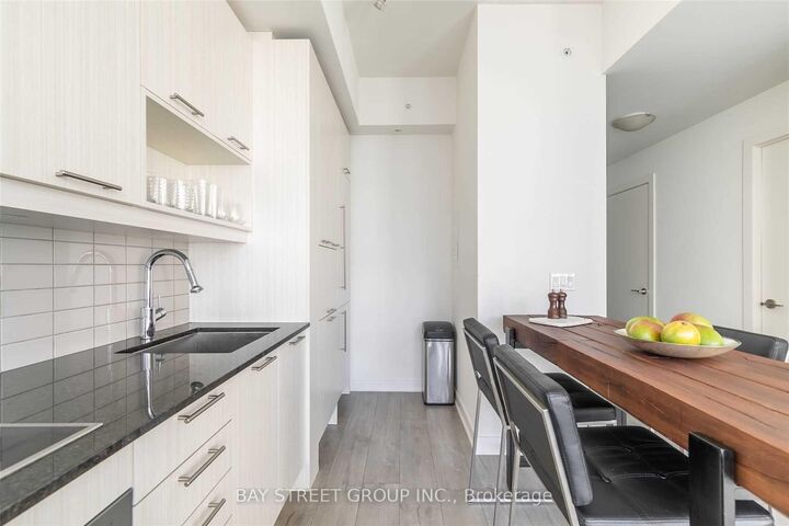 Property Photo: 30 Nelson Street 1603 ON M5V 0H5