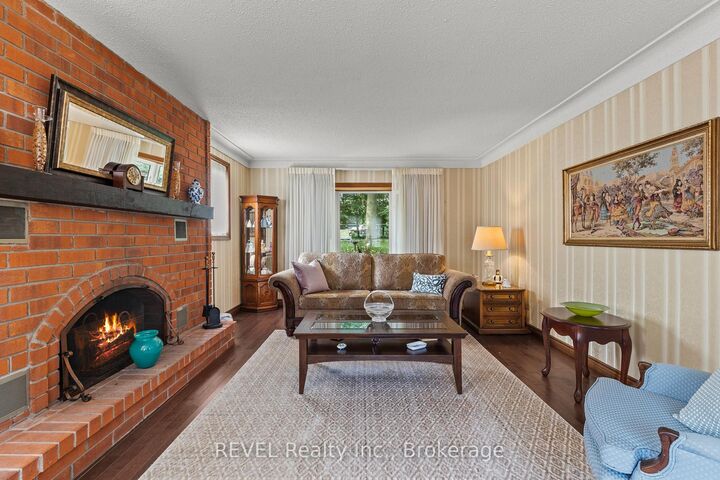 Property Photo: 7190 Waterloo Drive ON L2J 1E2