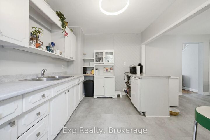Property Photo: 18 Charlotte Street ON K8P 1E2