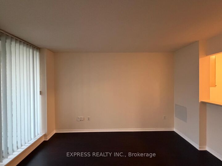 Property Photo: 29 Pemberton Avenue 1005 ON M2M 4L5