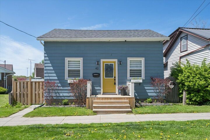 Property Photo: 42 Hope Street N ON L1A 2N5