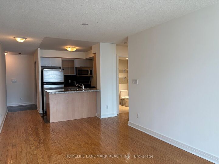 Property Photo: 16 Harrison Garden Boulevard 1812 ON M2N 7J6
