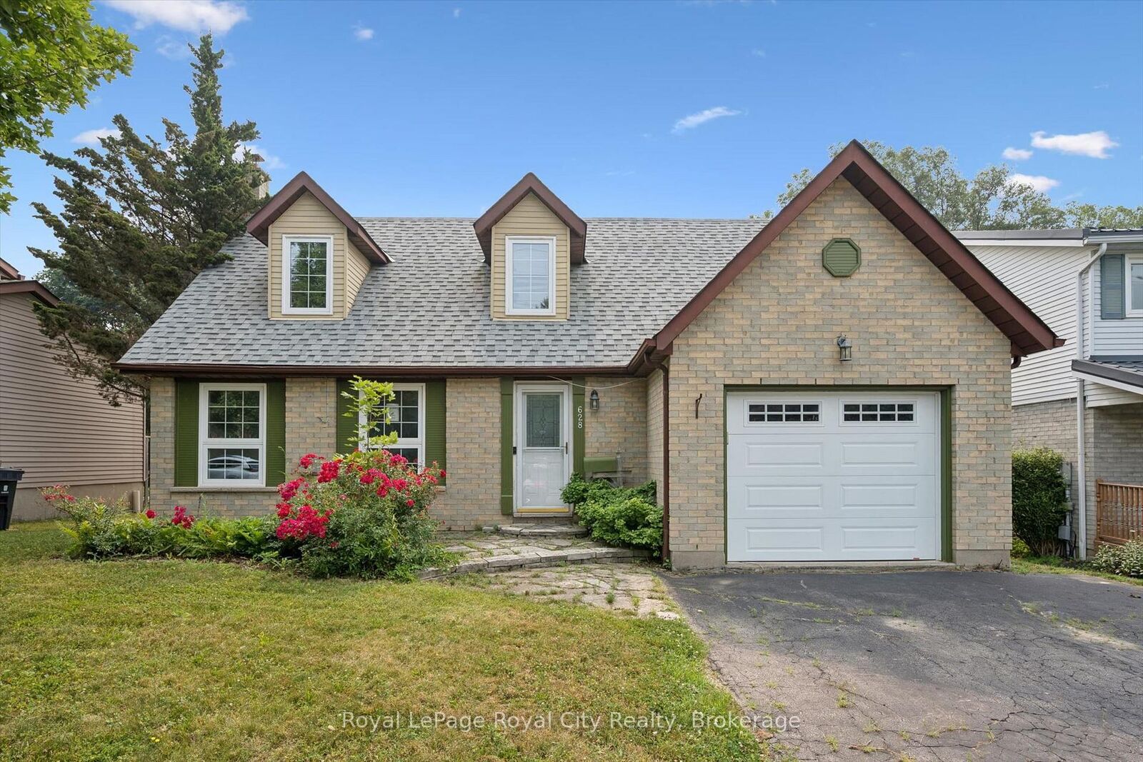 Property Photo: 628 Willow Road ON N1H 7M5