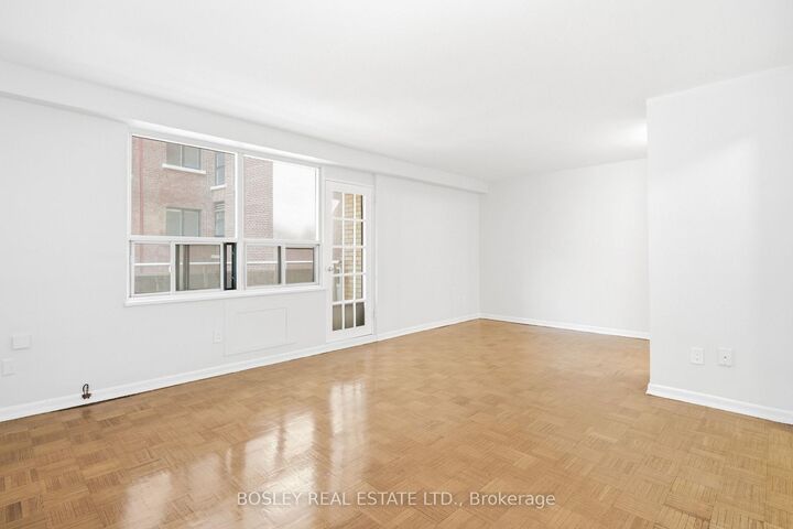 Property Photo: 85 Lawton Boulevard 404 ON M4V 1Z7