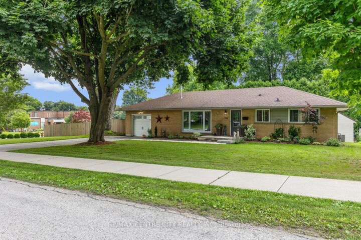 Property Photo: 764 Valetta Street ON N6H 2Y8