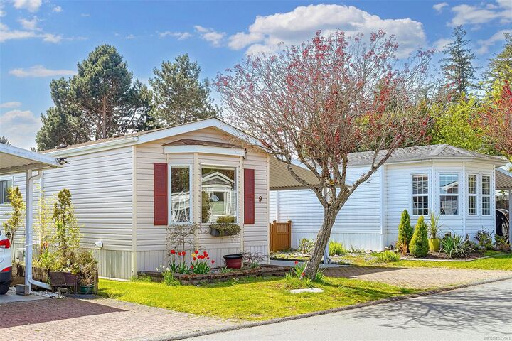 Property Photo:  7583 Central Saanich Rd #9  BC V8M 2B6 