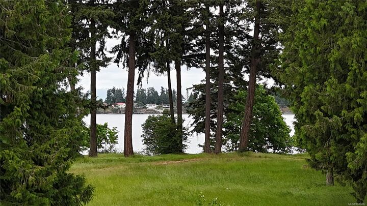 Property Photo: 1266 Saturna Dr BC V9P 2X6