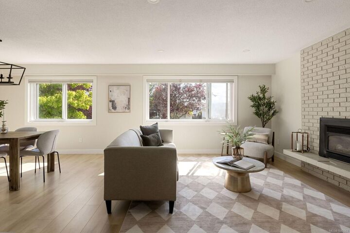 Property Photo: 10206 Almond St BC V8L 3N3